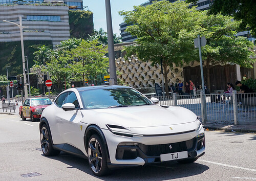 Mobil Mengilap Tahan Lama di Salon Mobil Jakarta